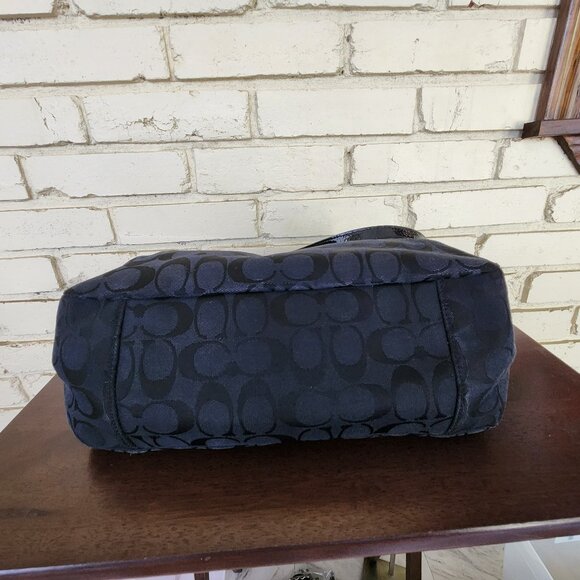 Like New Vintage Coach Signature Black Shoulder Bag Purse - Picture 7 of 13